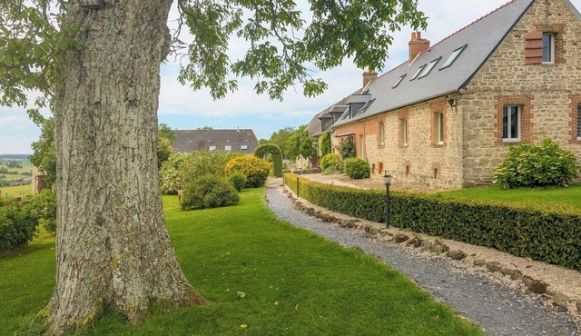 Historic estate with wellness suites in Normandy in Longmesnil