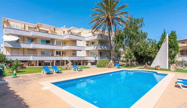 Holiday Apartment "Veleta ll" close to Beach with Sea View, Shared Pool & Wi-Fi