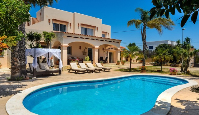 Holiday Apartment "Can Jordi" with Mountain Views