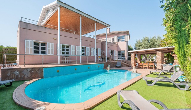 Holiday Home "Villa Alfabia" with Private Pool & Wi-Fi
