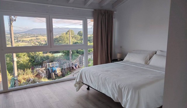 Holiday Home 'Vista Udias' with Mountain Views and Wi-Fi