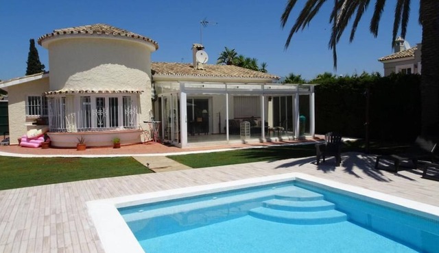 Holiday house Estepona for 4 - 6 persons with 3 bedrooms - Holiday house