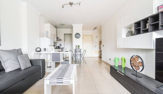 Home2Book Urban Retreat & Shared Pool Las Palmas
