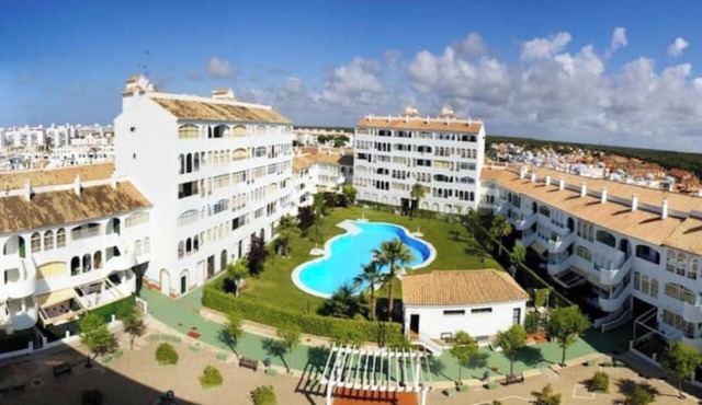 Homerez - Apt. El Portil, pool.
