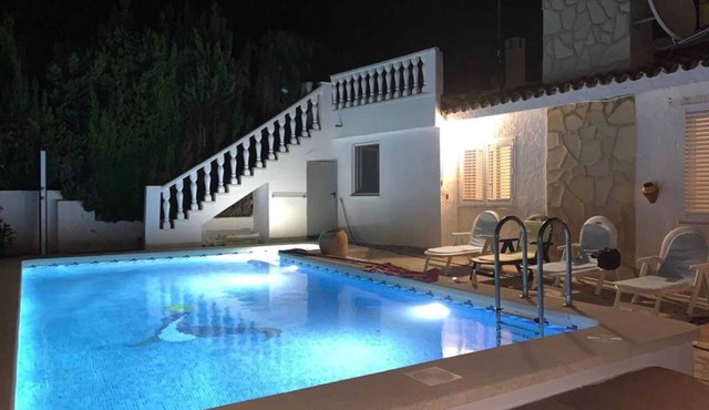 Homerez - Elegant Villa in Alcossebre with Private Pool