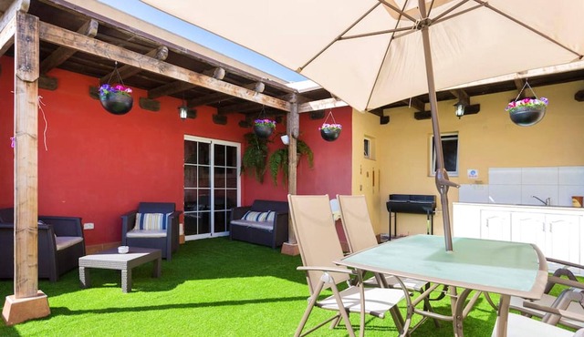 Homerez - House 5 km away from the beach for 9 ppl. with jacuzzi at San Isidro