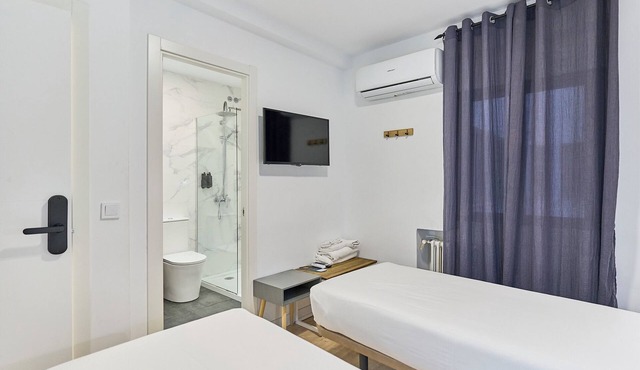 Hostal Carmen by gaiarooms