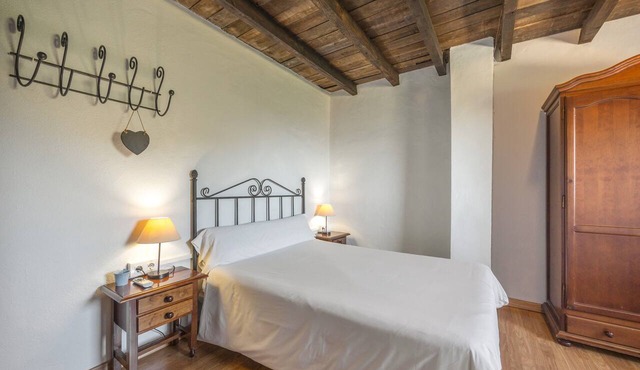 Hostal Posada El Parral – Private Pool and Restaurant in the Sierra de Cádiz