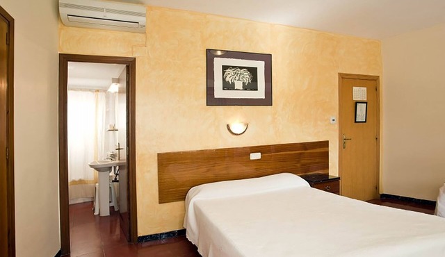 Hostal Tropical