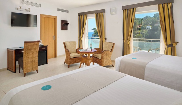 Hotel Apartamentos Cala Santanyi