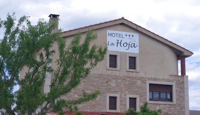 Hotel la Hoja*