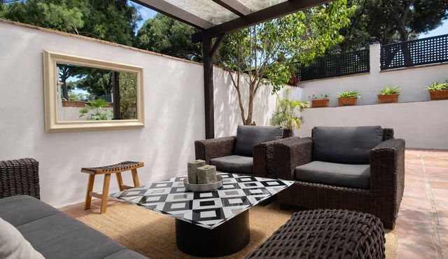 House in Elvira with communal pool, WIFI and air conditioning only 1 km to the beach