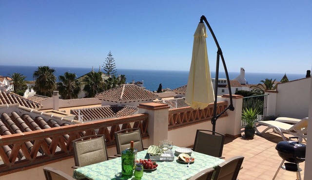 Just above Burriana beach, pool, large terrace, panoramic sea view