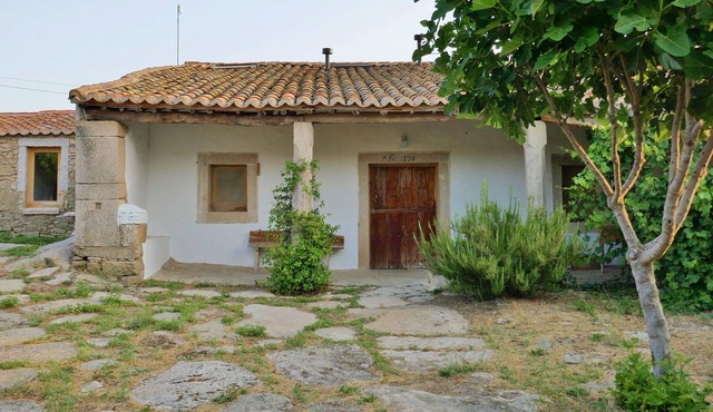 La Casa De Salce – Rural House in Zamora for 13 Guests with Garden