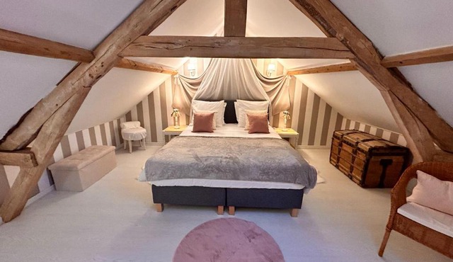 La Grange Aux Hirondelles - Chambre romantique in Woignarue