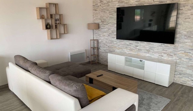Les Clés de Laurent – 2-Bedroom Apartment, 70 m², Large Balcony, Downtown in Graulhet