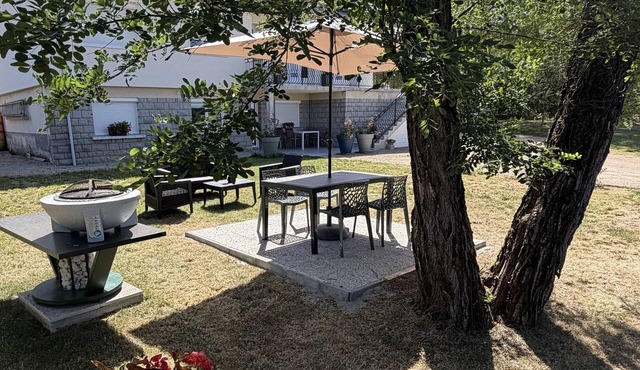 Les Grands Arbres ★ Comfort, space, and nature near Aurillac in Arpajon sur Cere