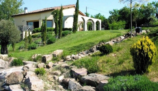 Little Paradise, quiet, secluded, Provence 30 minutes south of Lyon in Ampuis
