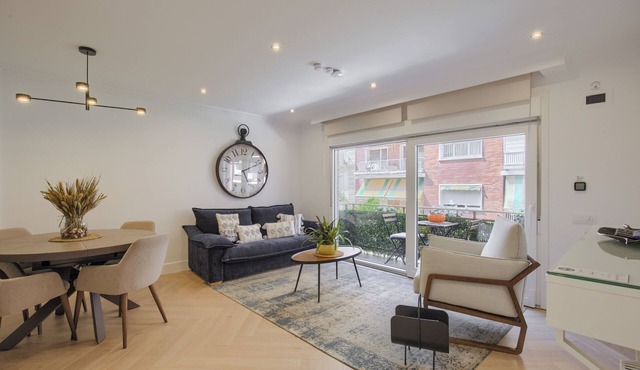 Live the most luxurious Madrid in this apartment in the Salamanca district