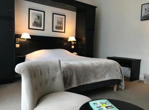 Logis Hôtel Les Airelles Neufchâtel En Bray in Neufchatel-en-Bray