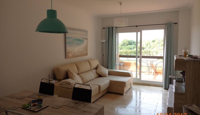 Lovely 2 Bedroom Penthouse Apt-Private Terrace-Communal Pool-Close to Beach- A/C