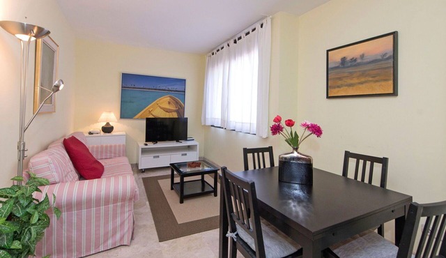 Lovely apartment for 3 guests with WIFI, A/C and TV