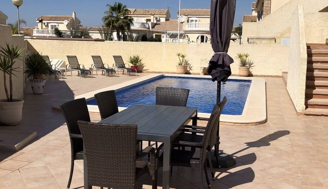 Lovely Villa, with Private Pool, Fully Air Conditioned and Free Wi Fi in Monte y Mar