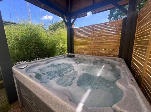 LoveRoom avec SPA privatif Plélo in Plélo