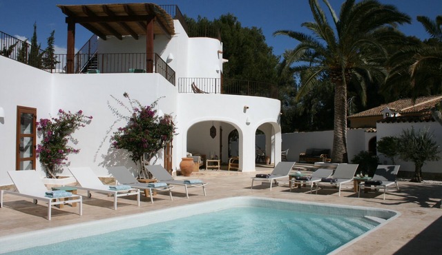 Luxurious 4 bedroom Ibiza style house completely refurbished with great sea view