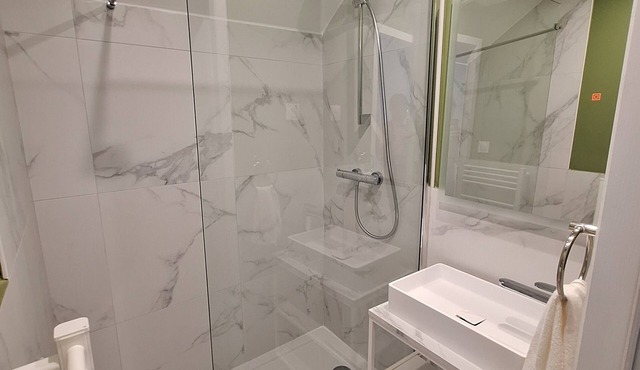 Luxury 10-bedroom villa - 20 min Paris - Ideal for groups & seminars in Argenteuil