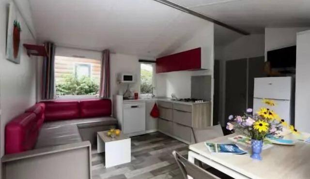 Luxury 3-room cottage, sleeps 4–6, air-conditioned in Moyenneville