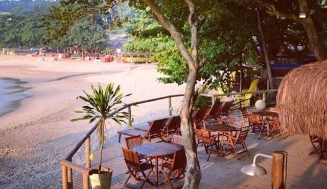 Luxury house 5 minutes from Curral Beach, Ilhabela, in a gated community. in Ilabela