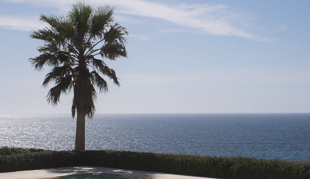 LUXURY NEW VILLA WITH STUNNING SEA VIEWS