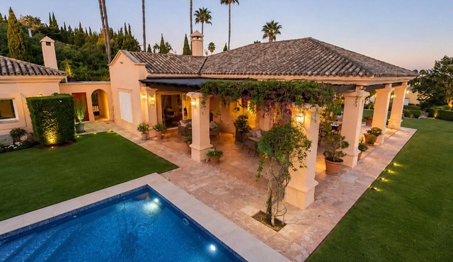 Luxury Villa with Ocean Views in Andalusia, Costa del Sol, 3 En-suite Bedrooms
