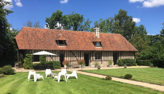 Magnifique Longère du Xviiième, Charme et Calme Absolu, au Milieu des Champs in Glos