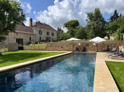 Maison d'Hôtes - Clos des Dames de Lancharre in Chapaize