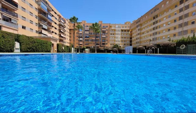 Mar de Calma location Family beach pool and parking