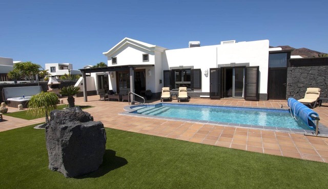 Marvelous Playa Blanca Villa | 2 Bedrooms | Villa Kagura | Spacious