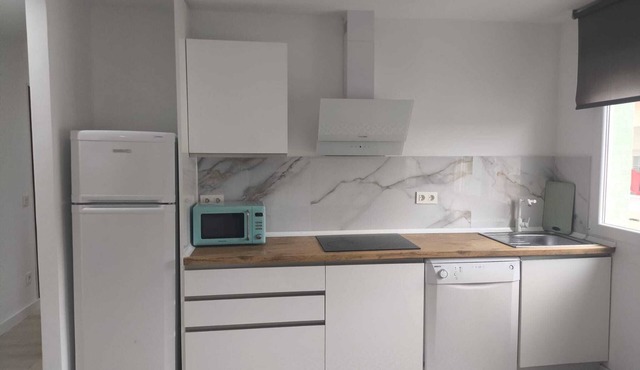 MODERN RENOVATED APARTMENT IN THE BEACH AND CENTER CANDÁS. 10 KM FROM GIJÓN