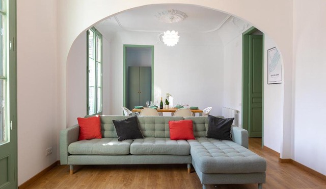 Modernist Family Apartment by PriorityVillas