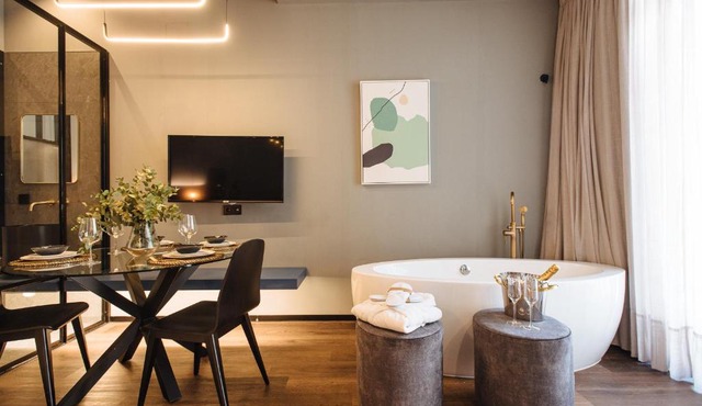 Muralla Sevilla Suites By Lola