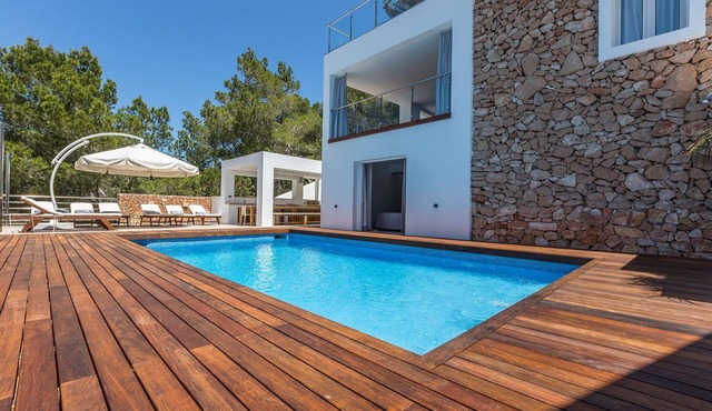 My Rental Homes - Baloo with private pool, internet wifi air conditioning