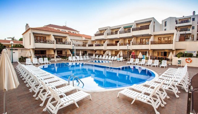 NEW! Spectacular 1 Bed Apartment in Las Americas, 5 min to Camison Beach and Hard Rock Cafe, with AirCon