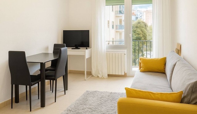 Newly renovated apartment near the sea