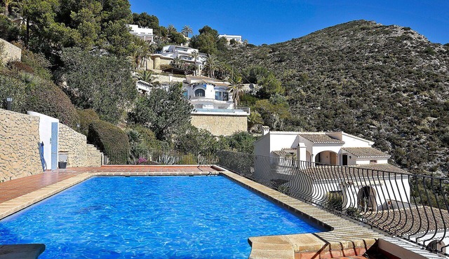 Nice apartment for 4 guests with A/C, pool, TV, terrace and panoramic view