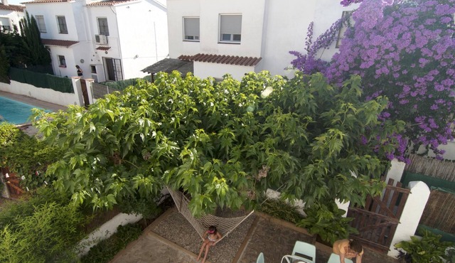 Nice house with barbecue and communal pool in l'Escala