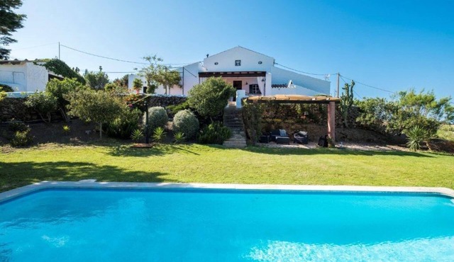 Nice typical Menorcan house, with good location