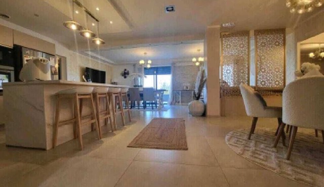 Nice villa with pool in Piolenc