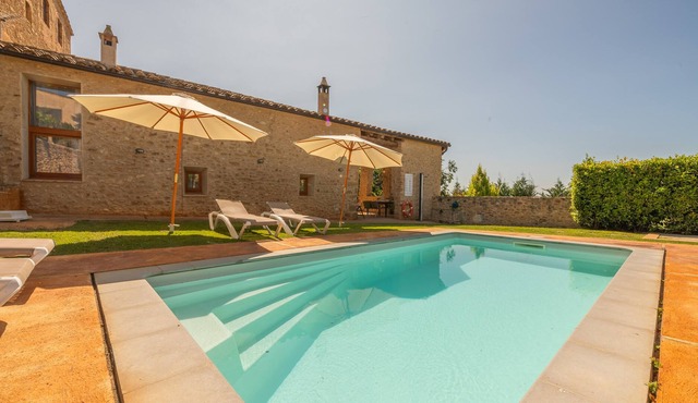 Old barn restored between Girona and Figueres, just 20 minutes from the sea