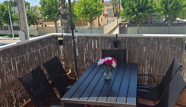 'Papa Luna' Apartment with Private Terrace, Wi-Fi, and Air Conditioning